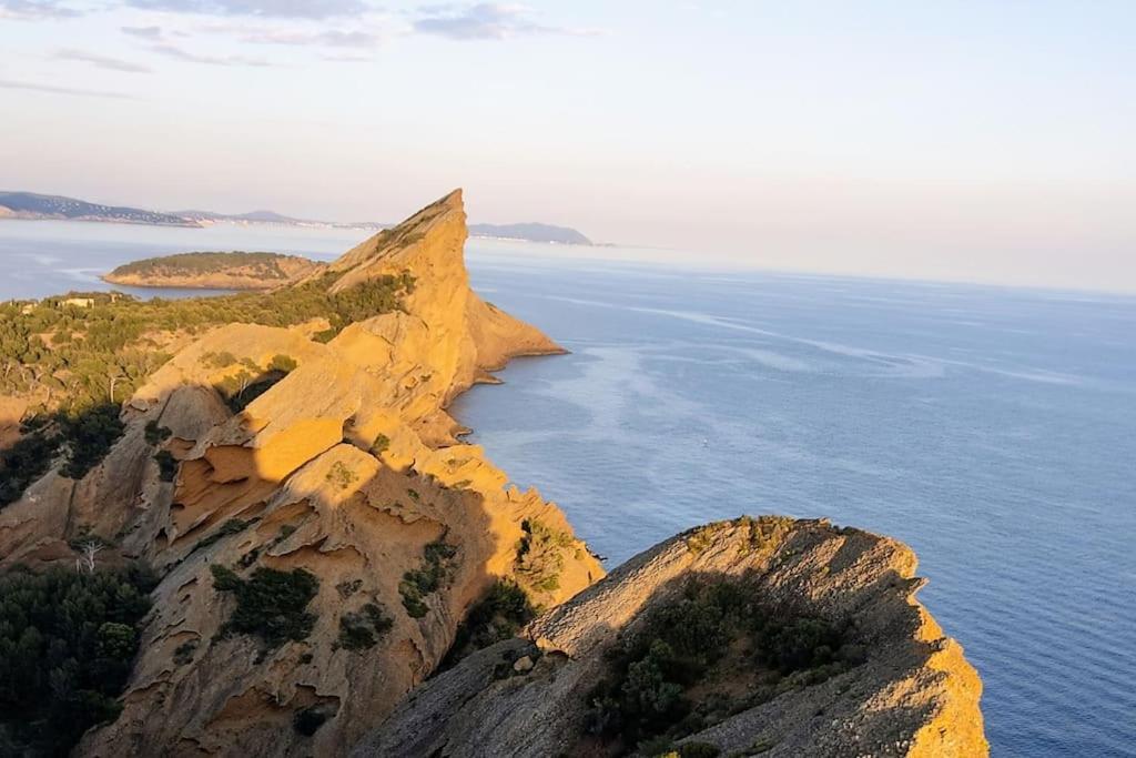 Studio 28M2 Climatise,Wifi, Proche Des Calanques,Plages La Ciotat Luaran gambar
