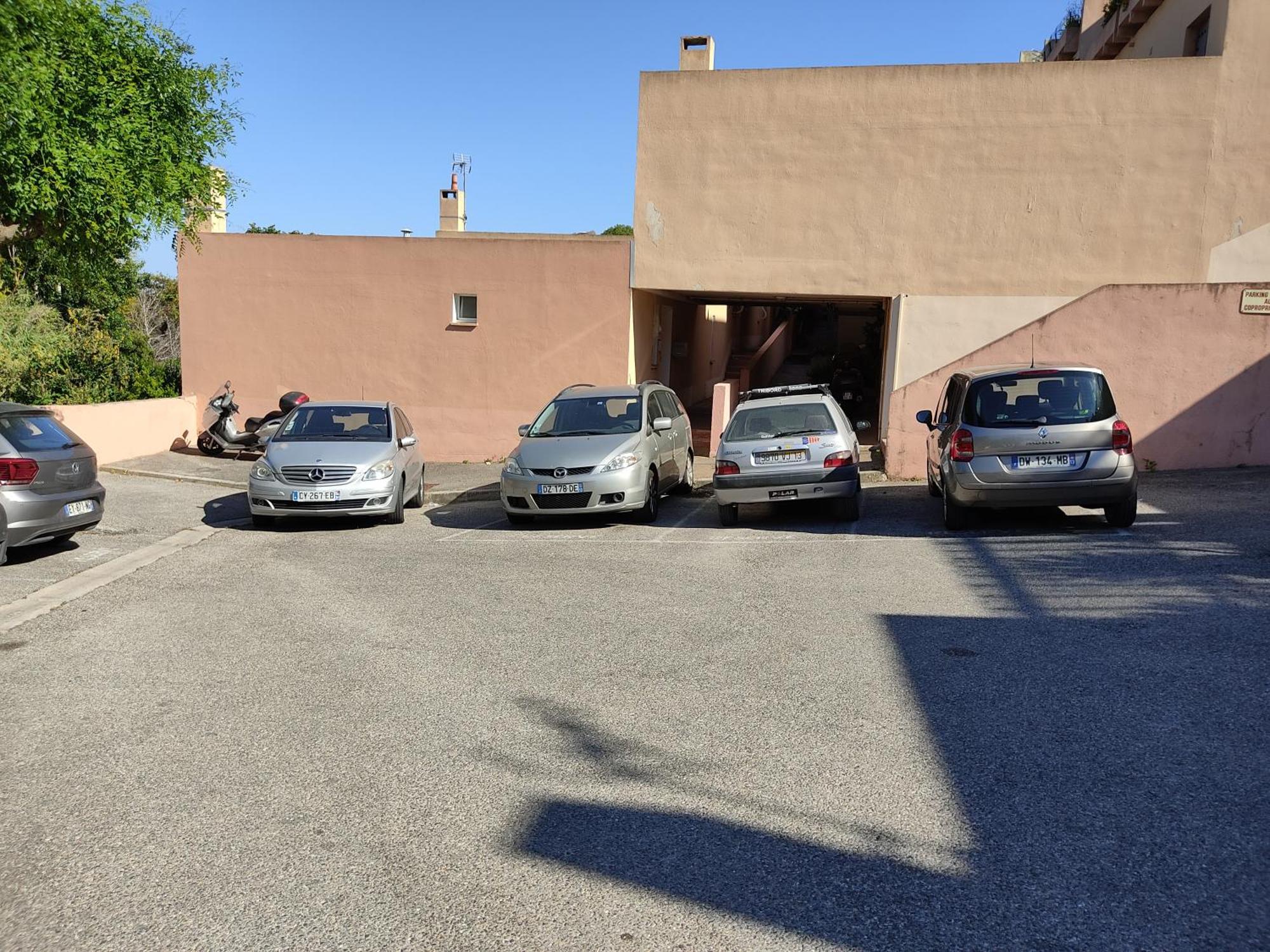 Studio 28M2 Climatise,Wifi, Proche Des Calanques,Plages La Ciotat Luaran gambar